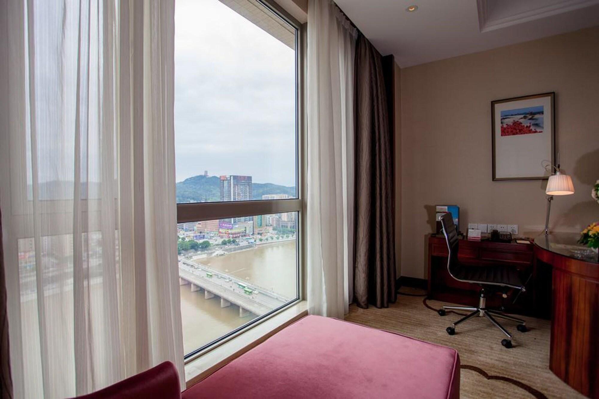 Ramada Plaza Shaoguan City Centre Exteriör bild