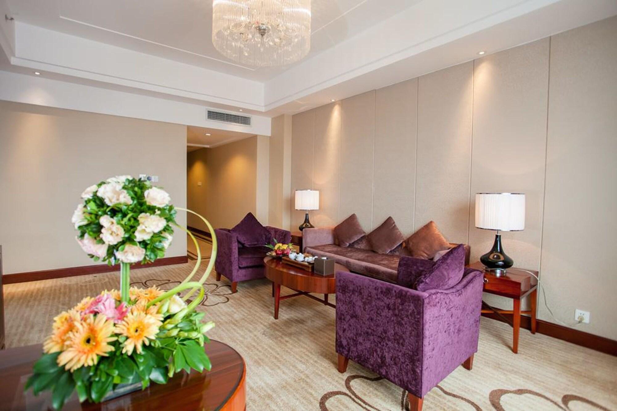 Ramada Plaza Shaoguan City Centre Exteriör bild