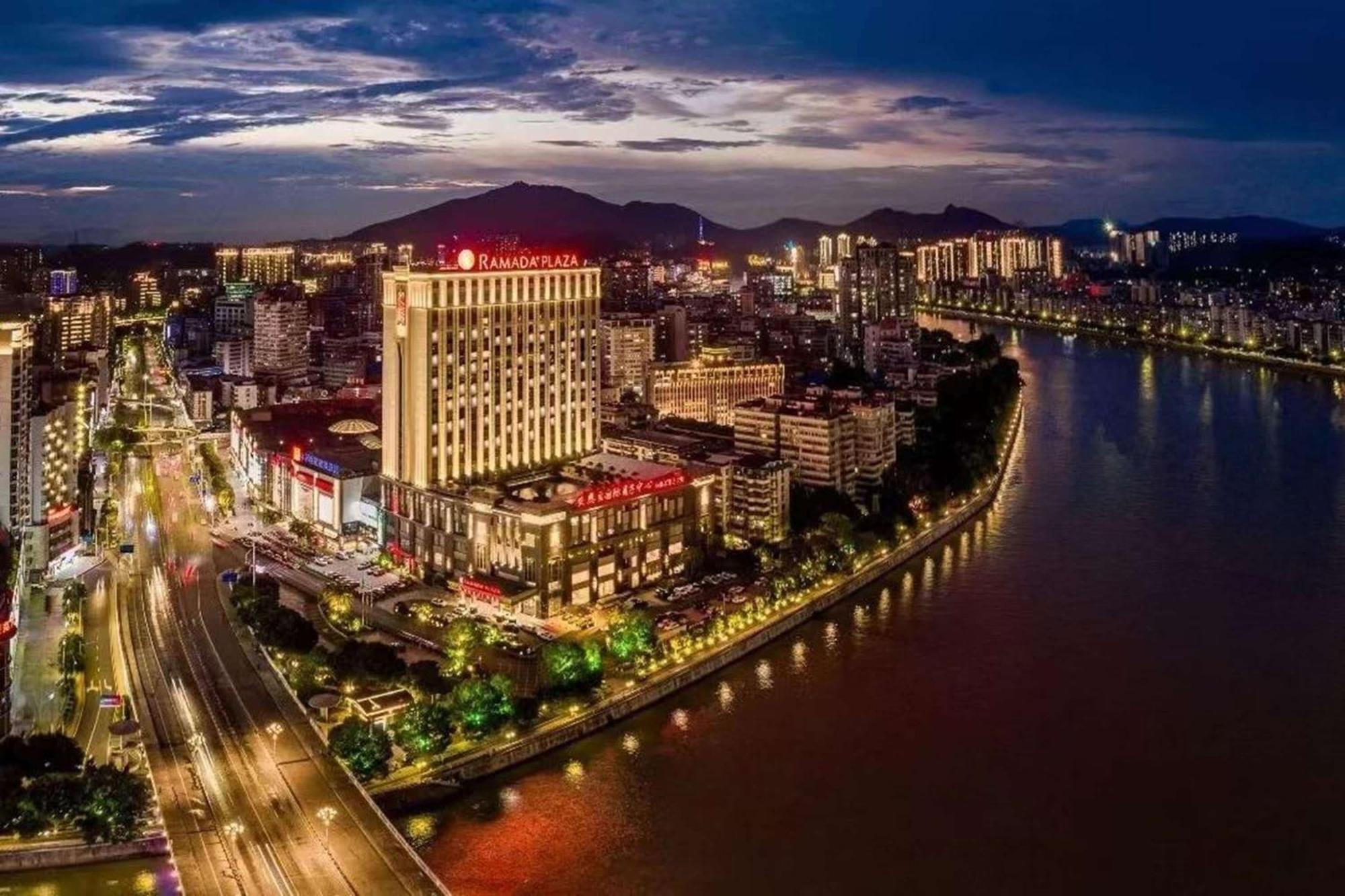 Ramada Plaza Shaoguan City Centre Exteriör bild