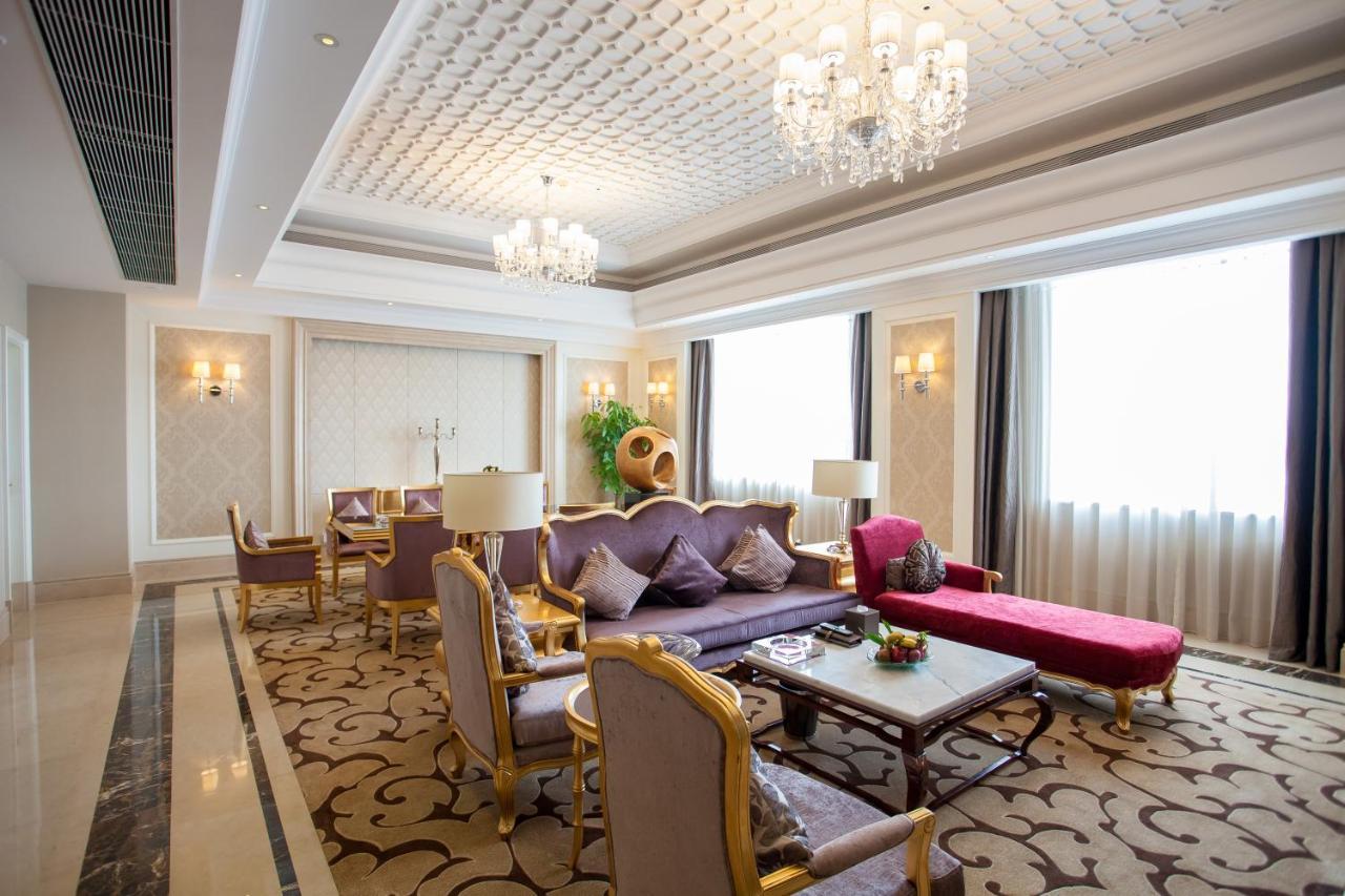 Ramada Plaza Shaoguan City Centre Exteriör bild